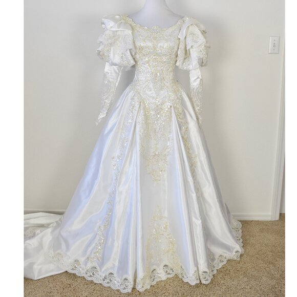 Vintage 80s 90s Wedding Gown Dress Royal Train - 0/2 - Picture 4 of 17